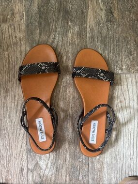 Steve Madden Black Snake-Print Strap Sandals with Tan Footbed